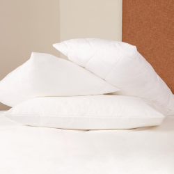 Mitre Comfort Polyzip Pillow Protector GT799